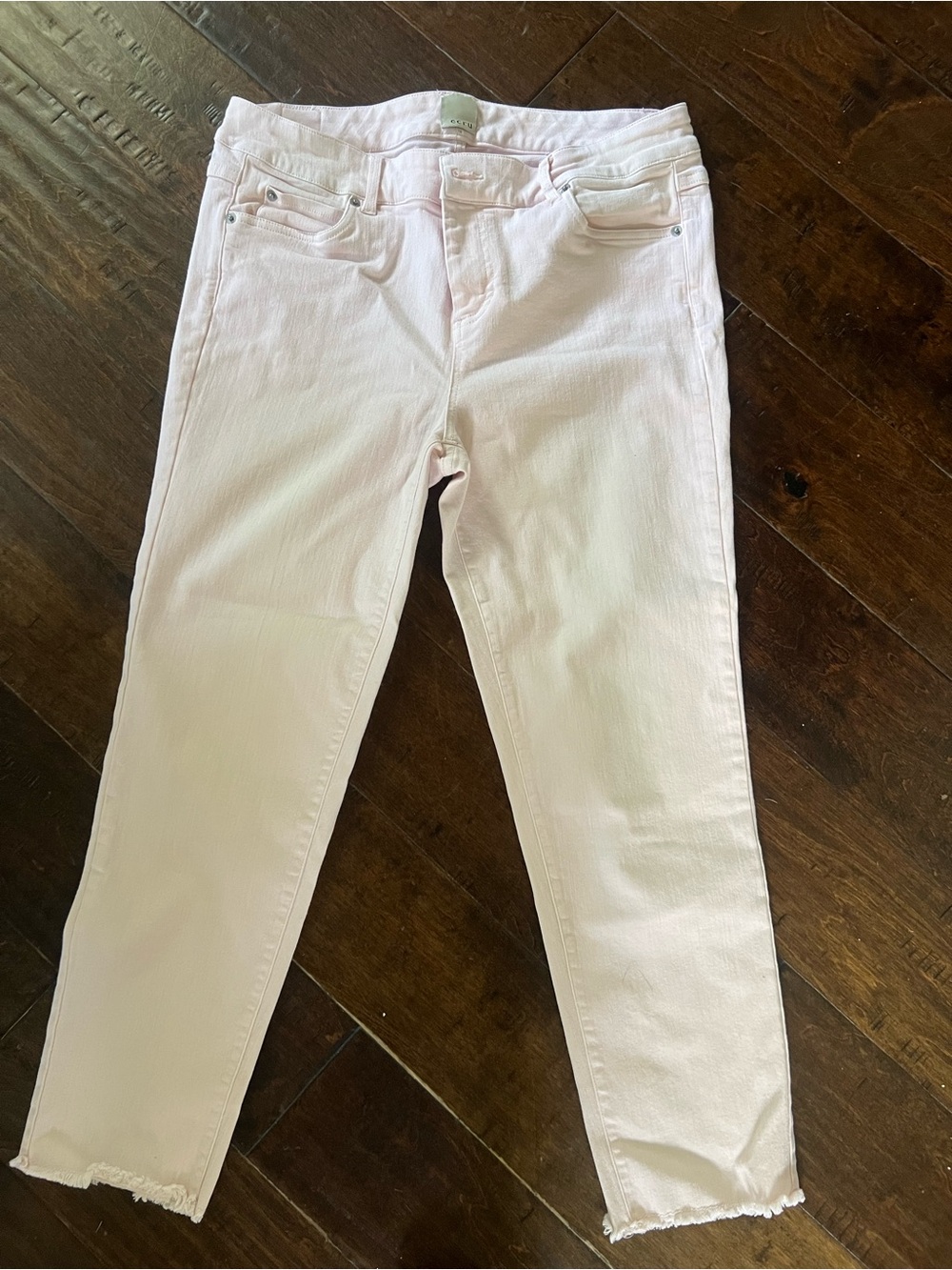 ECRU Pale Pink Cropped Women’s Jeans - Frayed Hem
